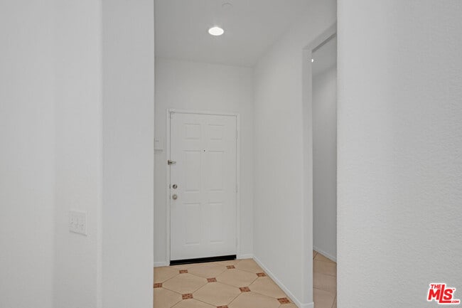 Building Photo - 3811 Eastgate N Rd