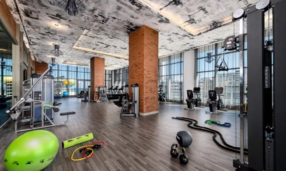 Building Photo - 4010 S Ocean Dr