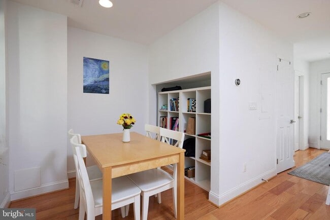 Building Photo - 1124 25th St NW