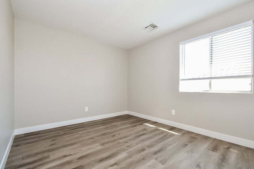 Building Photo - 9120 Spoonbill Ridge Pl