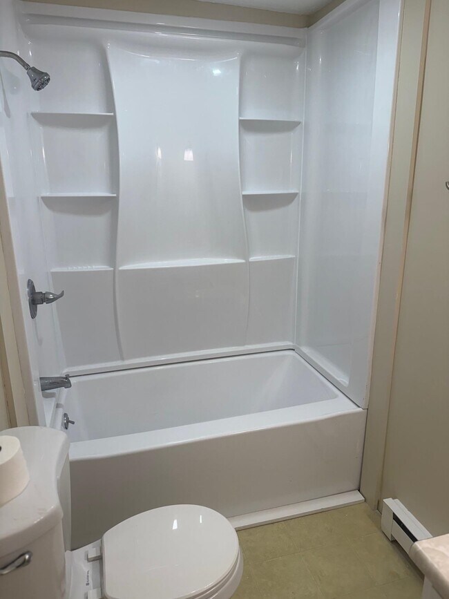 Building Photo - 14 Hurricane Rd