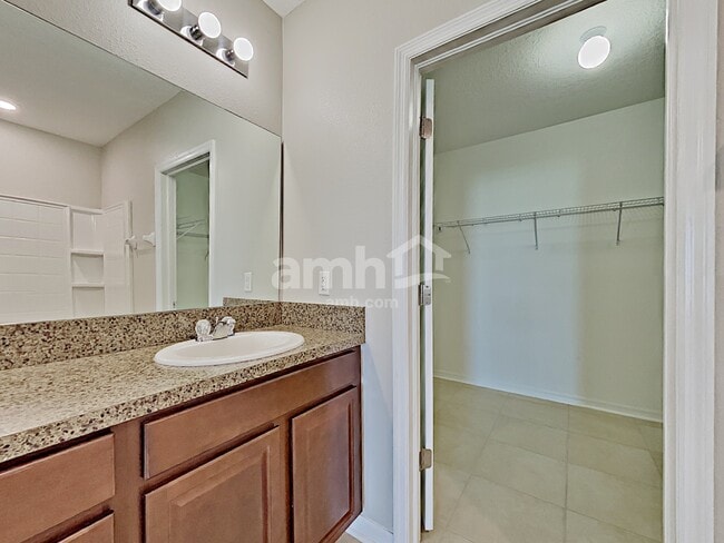 Building Photo - 214 English Heritage Pl