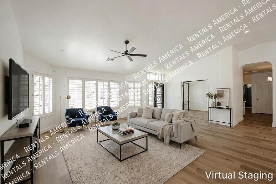 Building Photo - 4812 E Aire Libre Ave