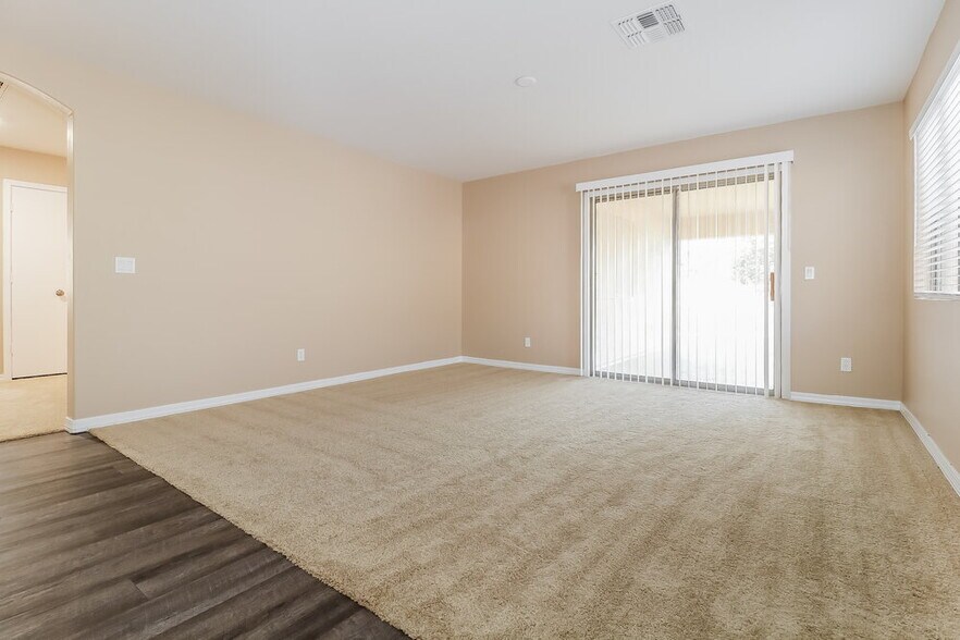 Building Photo - 3172 S 162nd Ln