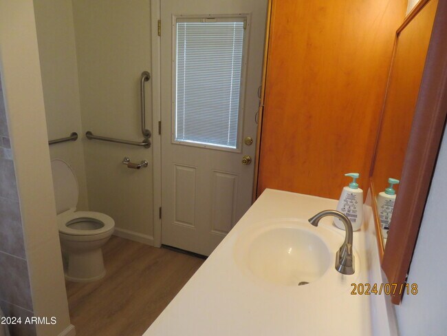 Building Photo - 11246 N 50th Dr