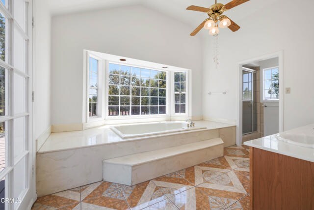 Building Photo - 1034 E Cypress Ave