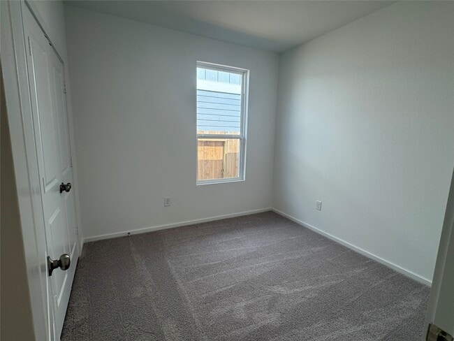 Building Photo - 26013 Hampshire Dr