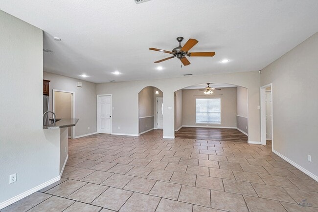 Building Photo - 5409 San Saba Ct