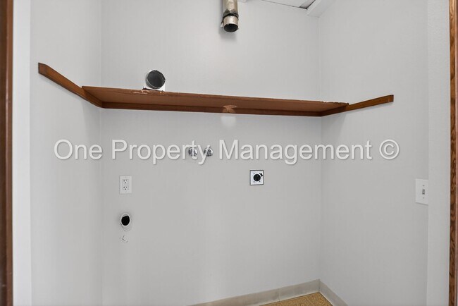 Building Photo - 614 SE 130th Ct