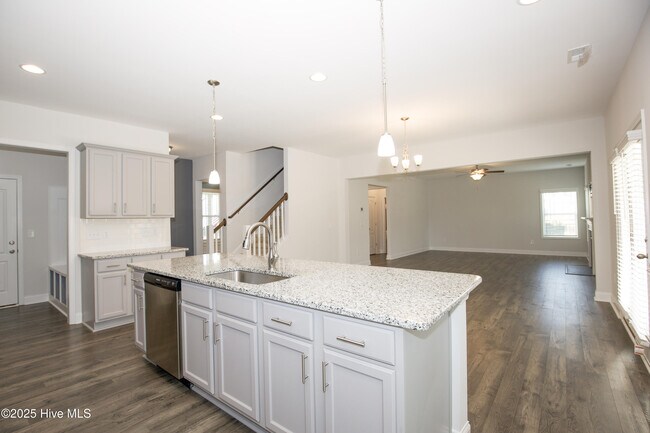 Building Photo - 660 Ave of the Carolinas
