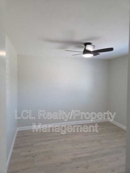 Building Photo - 29880 Longhorn Dr