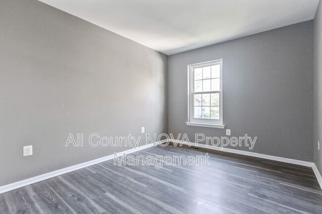 Building Photo - 6044 Sirenia Pl