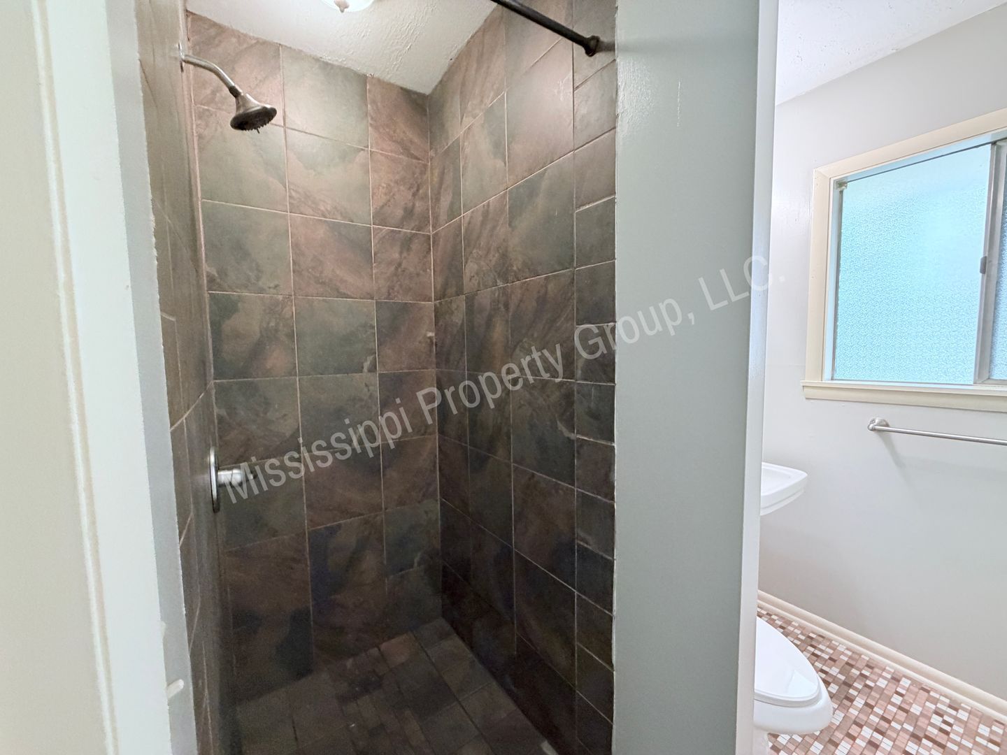 Building Photo - 1214 Beanland Dr