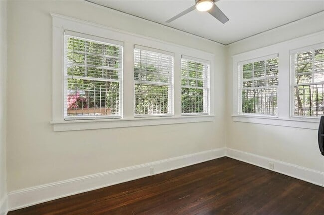 Building Photo - 385 10th St NE