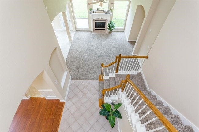 Building Photo - 5918 Union Springs