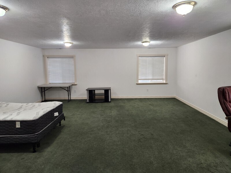 Building Photo - 1309 E 670 N