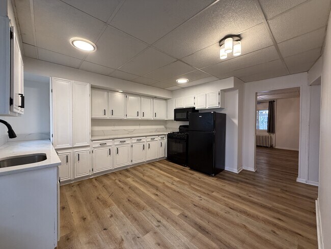 Building Photo - 5225 Keystone St