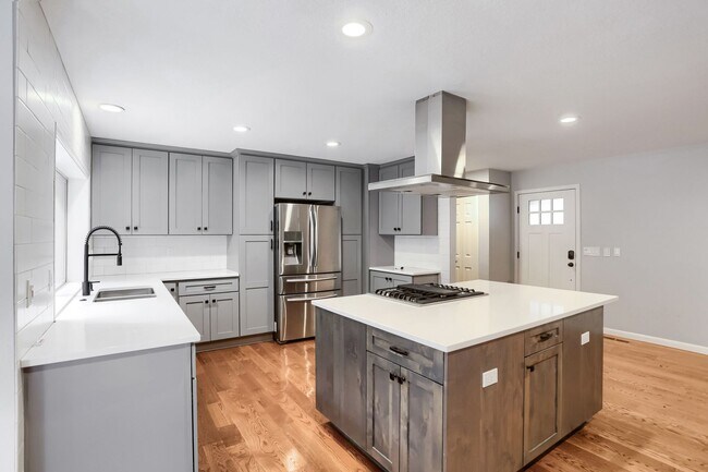 Building Photo - 15050 SW 141st Ave