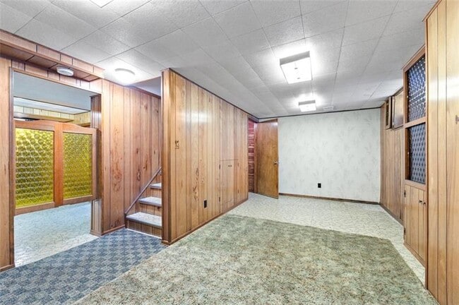 Building Photo - 4813 Sandy Dr