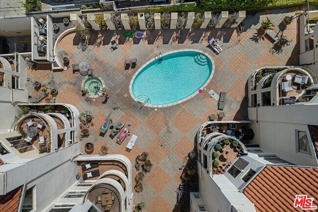 Building Photo - 235 Main St