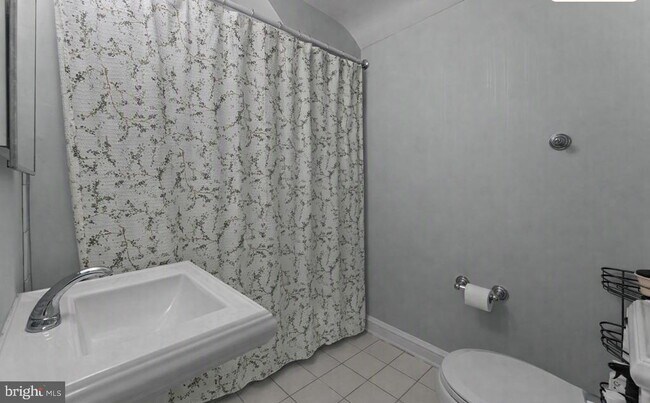 Building Photo - 507 Meadowbrook Cir