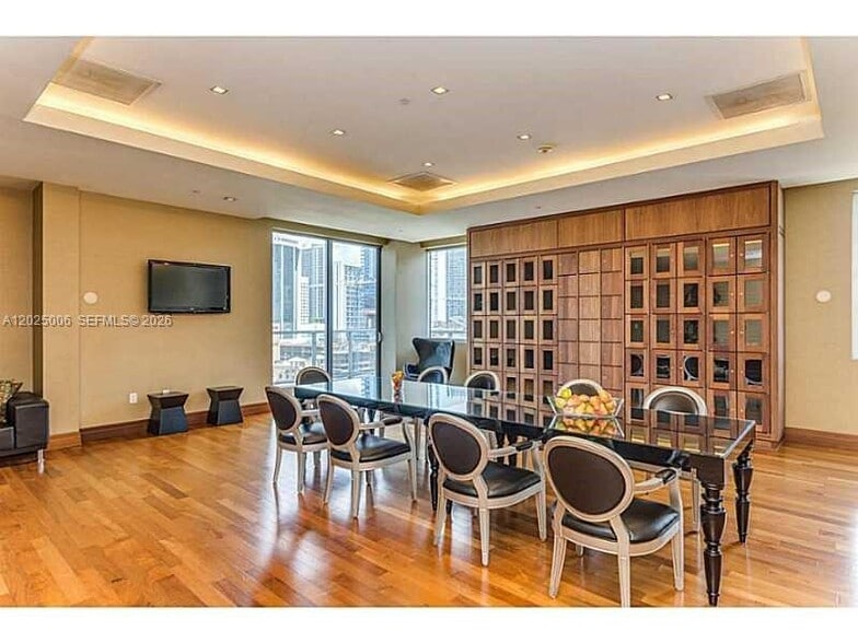 Building Photo - 1050 Brickell Ave