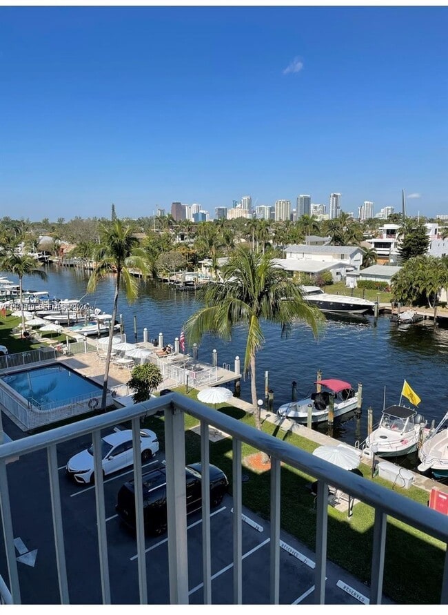 Building Photo - 1731 SE 15th St