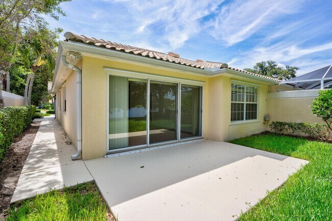 Building Photo - 923 Magdalena Rd