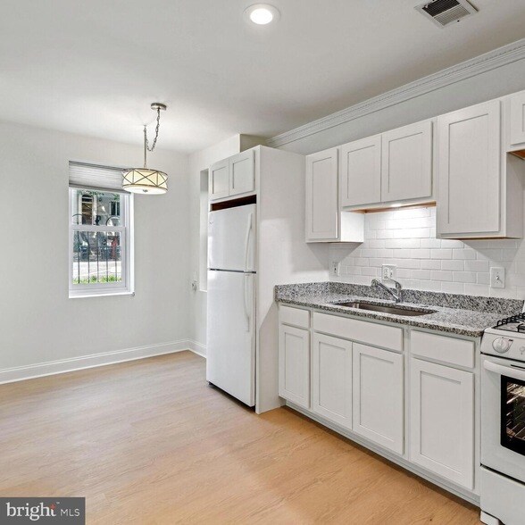 Building Photo - 817 T St NW