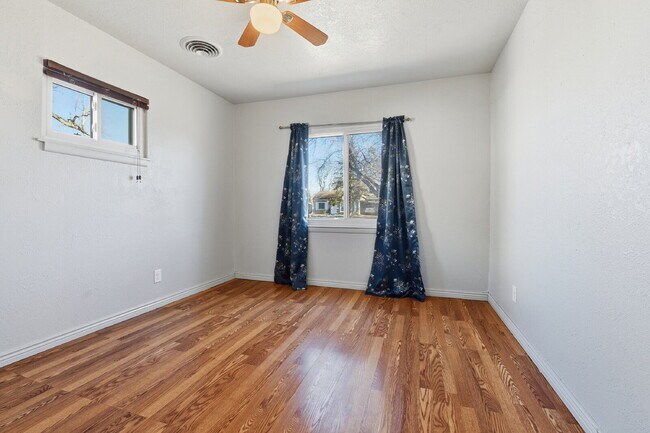 Building Photo - $2,030.95 - 3 Bedrooms, 1 Bathroom, Single Family Home in Aurora with fenced Yard!