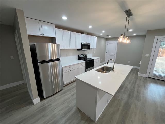 Building Photo - 1104 Wake Dr