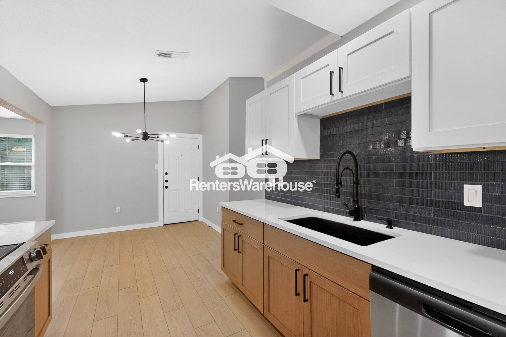 Building Photo - 1408 Seely St