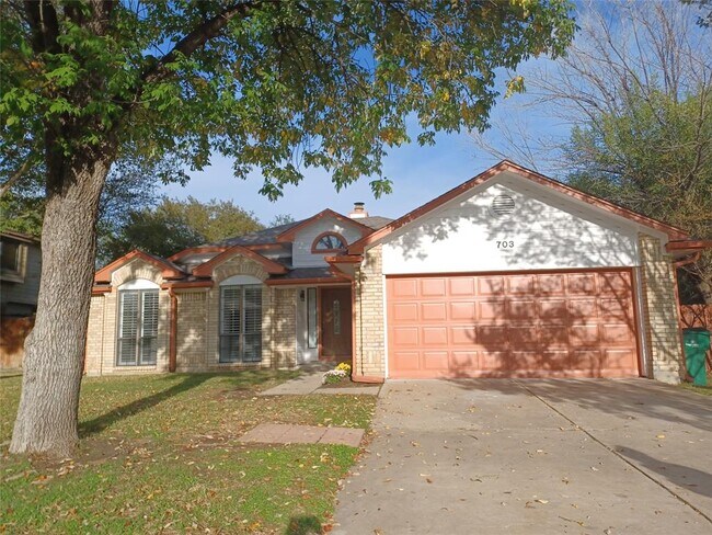 Building Photo - 703 Meadow Creek Dr