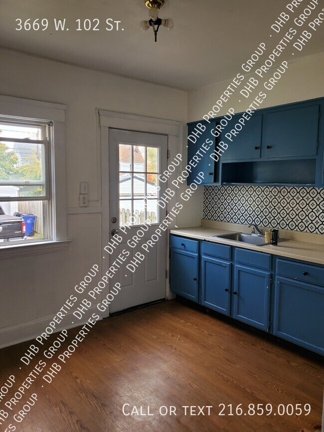 Building Photo - West Park 3/1.5