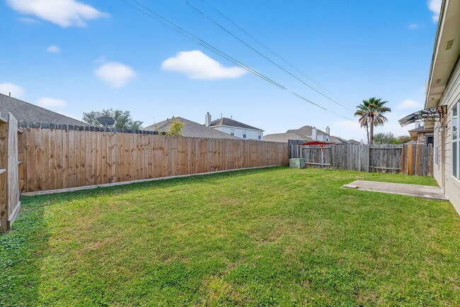 Building Photo - 9830 Lynette Falls Dr