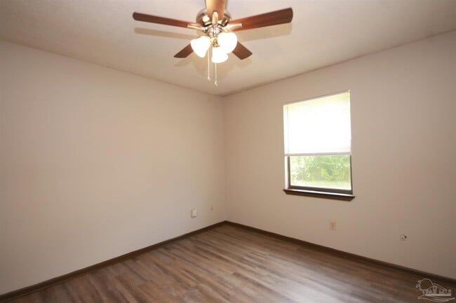 Building Photo - 1594 Sunny Ridge Ln