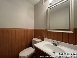 Building Photo - 2802 Lasses Blvd