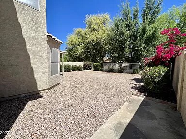 Building Photo - 1057 N Saguaro St