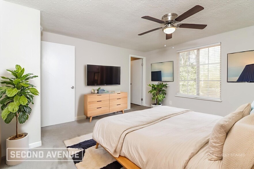 Building Photo - 2196 Scarbrough Dr