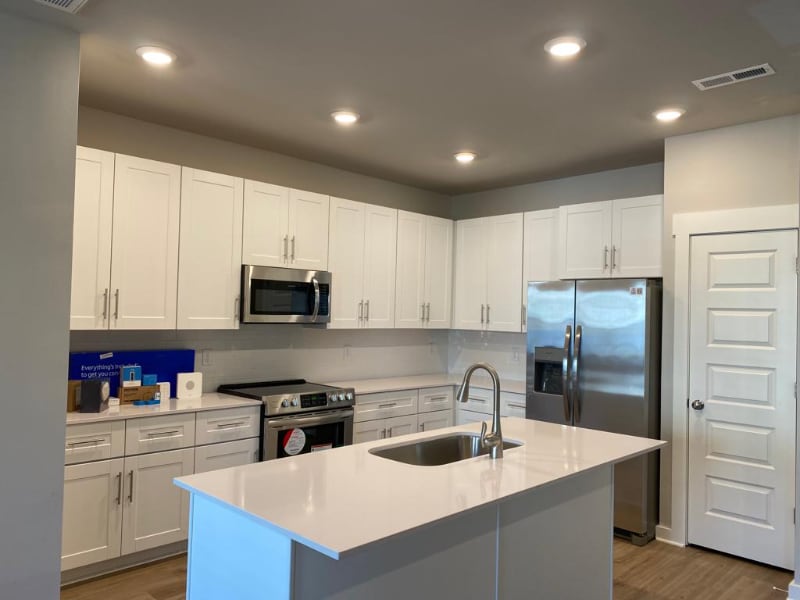 Building Photo - 4521 Sardius Dr