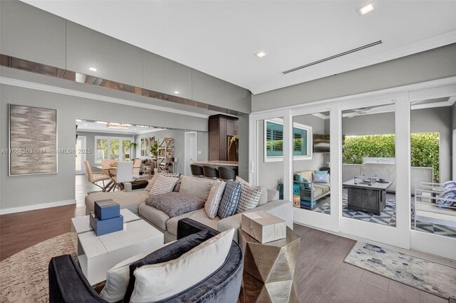 Building Photo - 1009 Tangelo Isle