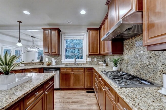 Building Photo - 9848 Talisman Dr