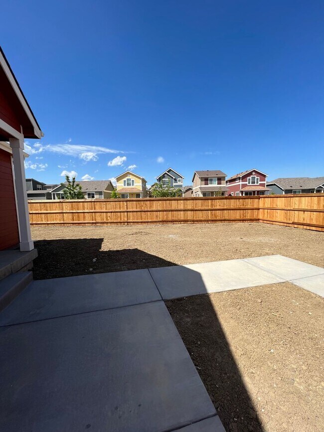 Building Photo - 2B/2B Berthoud Ranch Style Home Built with...