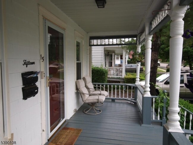 Building Photo - 15 Washburn Pl