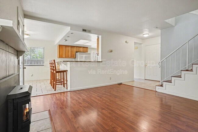 Building Photo - 4014 Penny Terrace
