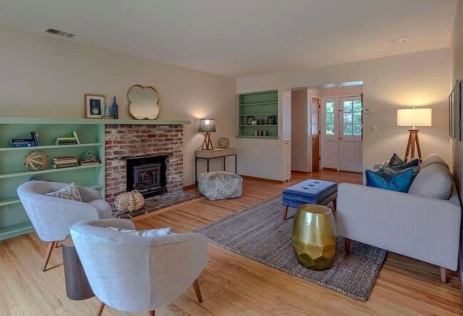 Building Photo - Fantastic 3 Bed 2 Bath Home