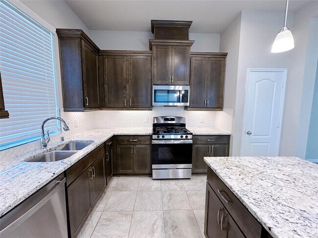 Building Photo - 5019 Pr Ter Ln
