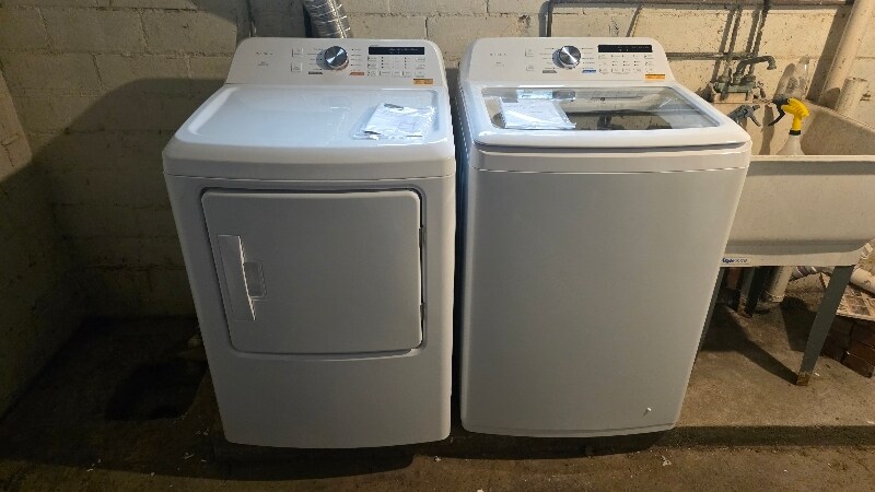 Building Photo - 7318-7320 Wakefield Ave