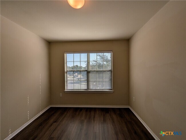Building Photo - 957 Brown Rock Dr
