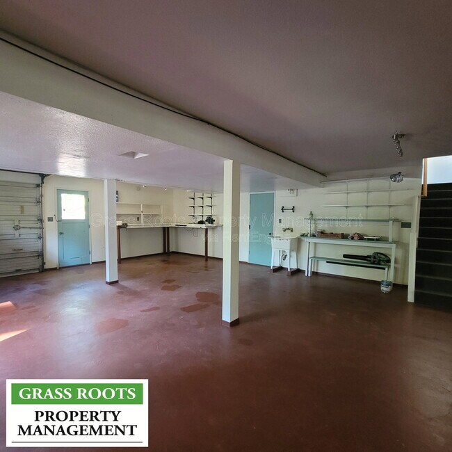 Building Photo - 20 Turpentine Dr